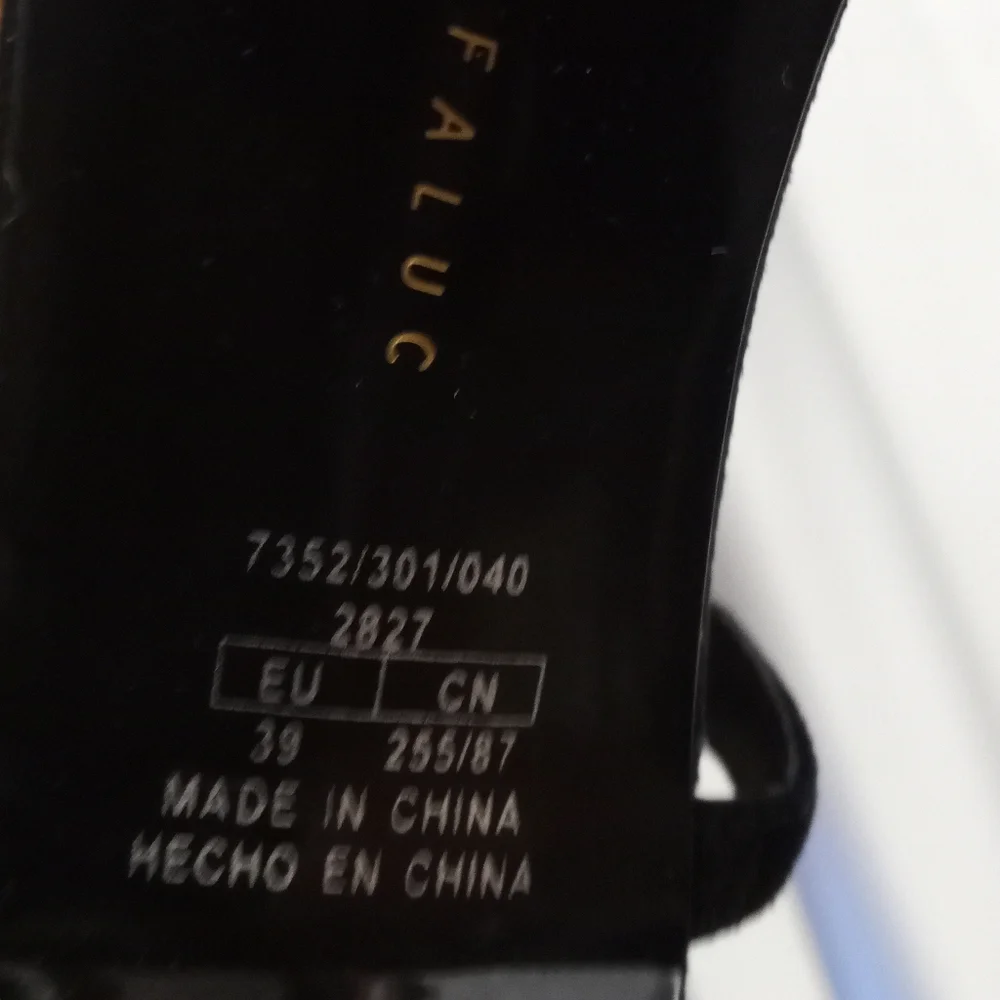 ZARA Black Suede Platform Sandal w/Stiletto Heel - Picture 3 of 8